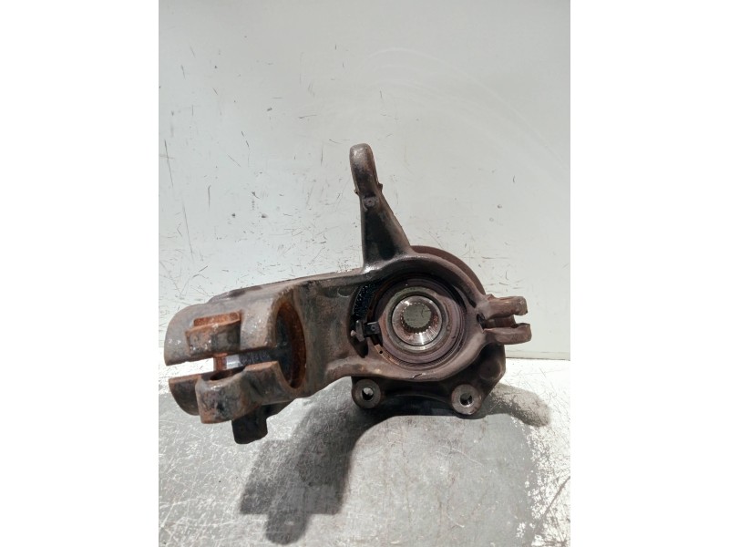 Recambio de mangueta delantera derecha para citroen c3 picasso referencia OEM IAM   