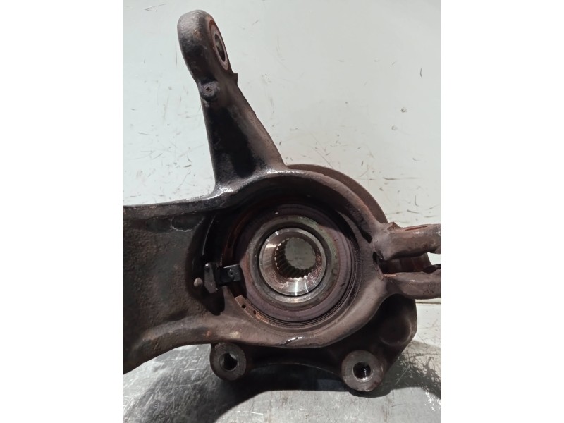 Recambio de mangueta delantera derecha para citroen c3 picasso referencia OEM IAM   