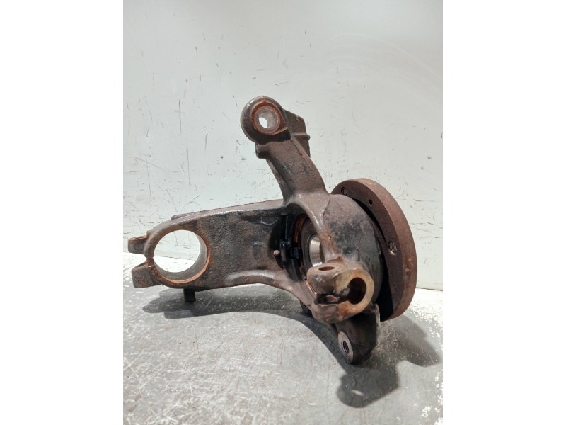 Recambio de mangueta delantera derecha para citroen c3 picasso referencia OEM IAM   