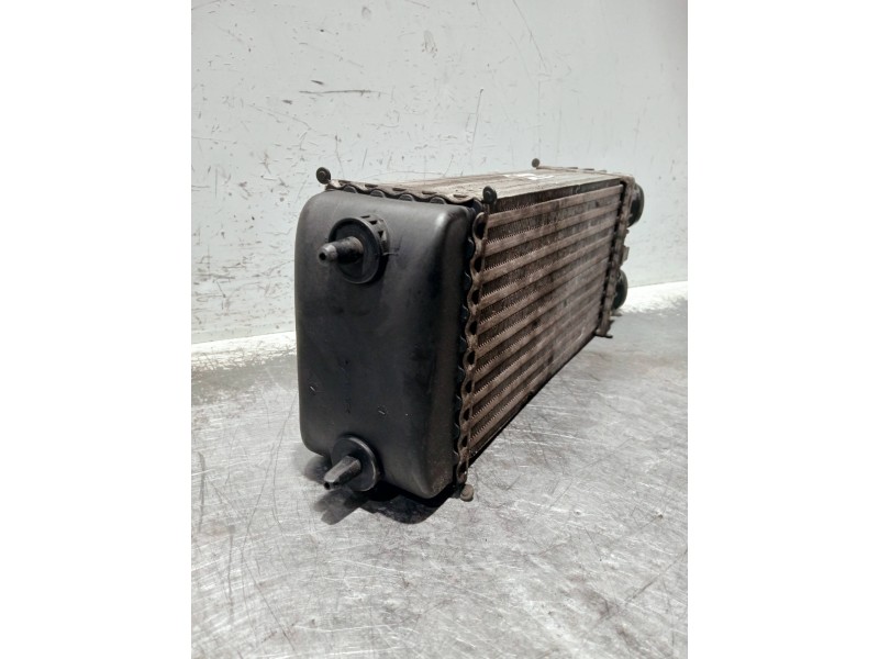 Recambio de intercooler para citroen c3 picasso referencia OEM IAM 9680275480 D8553006 