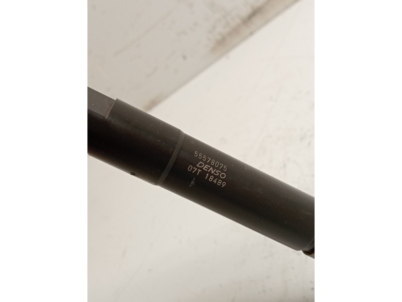 Recambio de inyector para opel astra k lim. 5türig referencia OEM IAM 55578075  DENSO