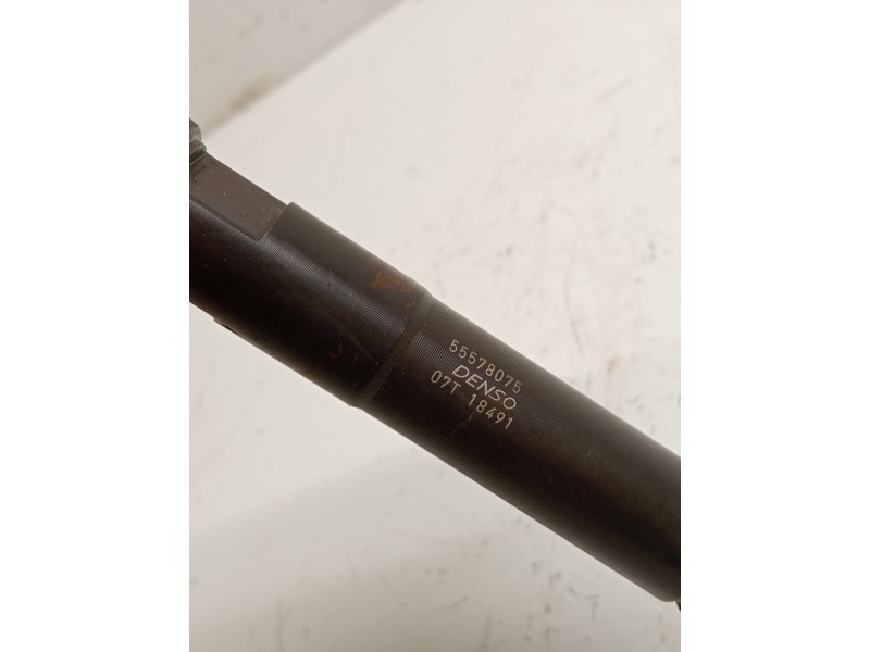 Recambio de inyector para opel astra k lim. 5türig referencia OEM IAM 55578075  DENSO