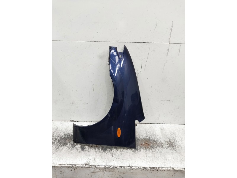 Recambio de aleta delantera izquierda para mazda premacy (cp) referencia OEM IAM   