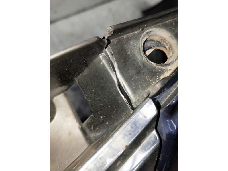 Recambio de paragolpes delantero para mazda premacy (cp) referencia OEM IAM  OJO VER FOTOS SOPORTES REJILLA ROTOS