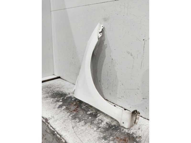 Recambio de aleta delantera derecha para kia rio (yb) referencia OEM IAM   