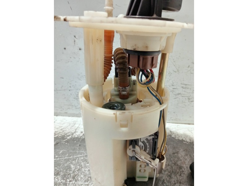 Recambio de bomba combustible para daewoo kalos referencia OEM IAM 96424447  