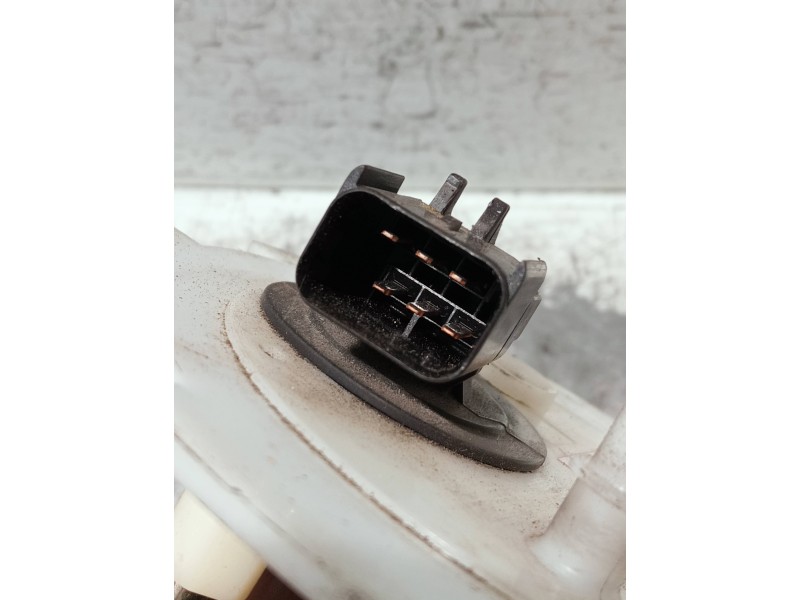 Recambio de bomba combustible para daewoo kalos referencia OEM IAM 96424447  