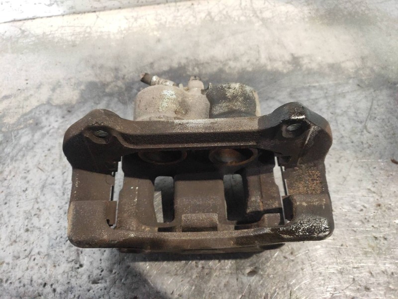 Recambio de pinza freno delantera derecha para hyundai santa fe (bm) 2.2 crdi style 4x4 referencia OEM IAM   581902PA70