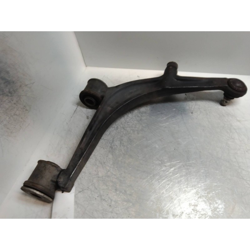 Recambio de brazo suspension inferior delantero izquierdo para opel movano furgón corto 2.8t referencia OEM IAM   