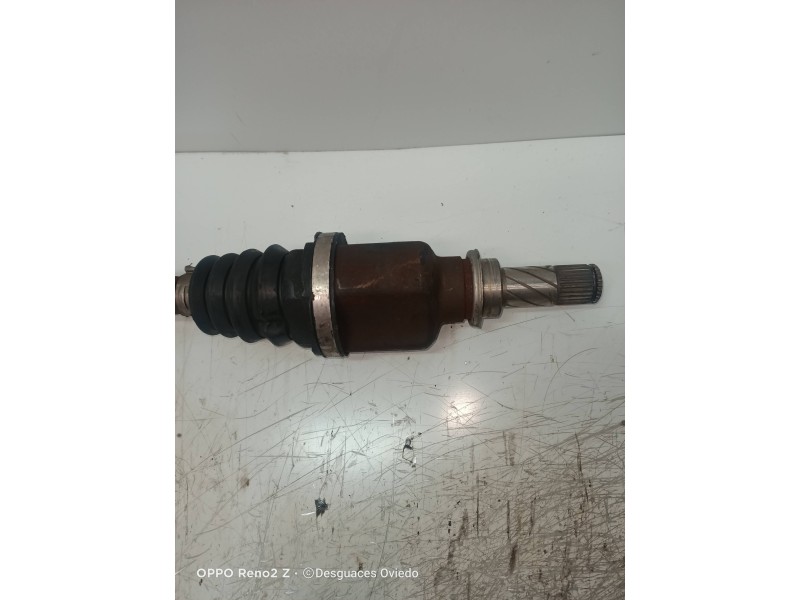 Recambio de transmision delantera izquierda para renault clio iii 1.2 16v referencia OEM IAM 8200559377  