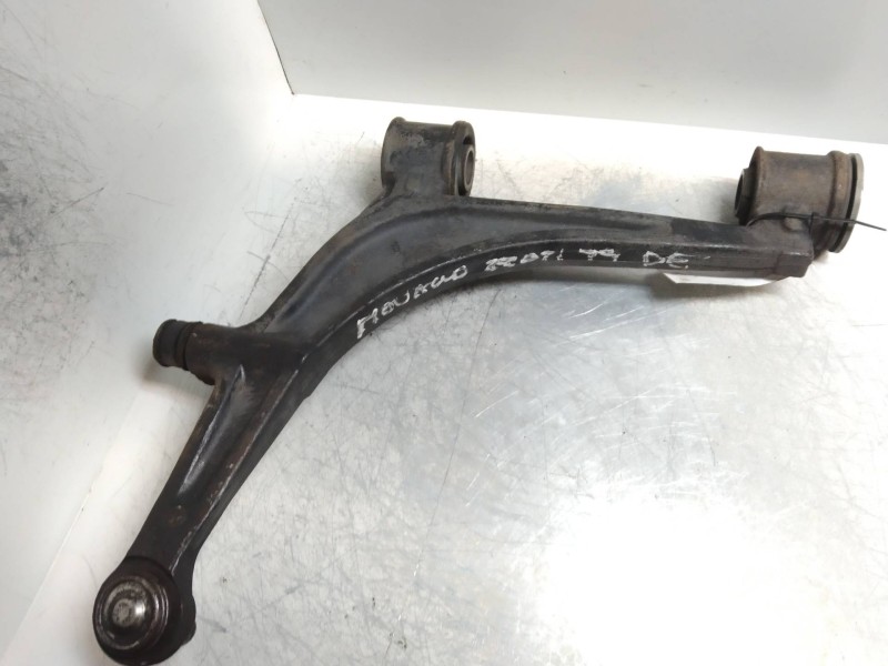 Recambio de brazo suspension inferior delantero derecho para opel movano furgón corto 2.8t referencia OEM IAM   