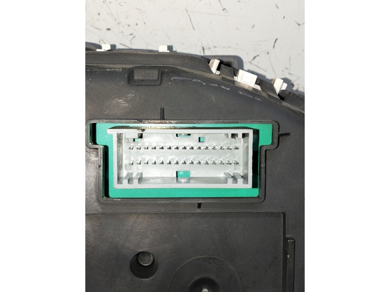 Recambio de cuadro instrumentos para renault megane ii berlina 5p referencia OEM IAM 8200399700B  