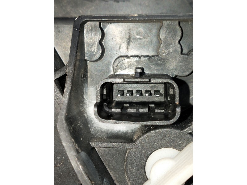 Recambio de piloto trasero derecho para renault megane ii berlina 5p referencia OEM IAM 8200413216  
