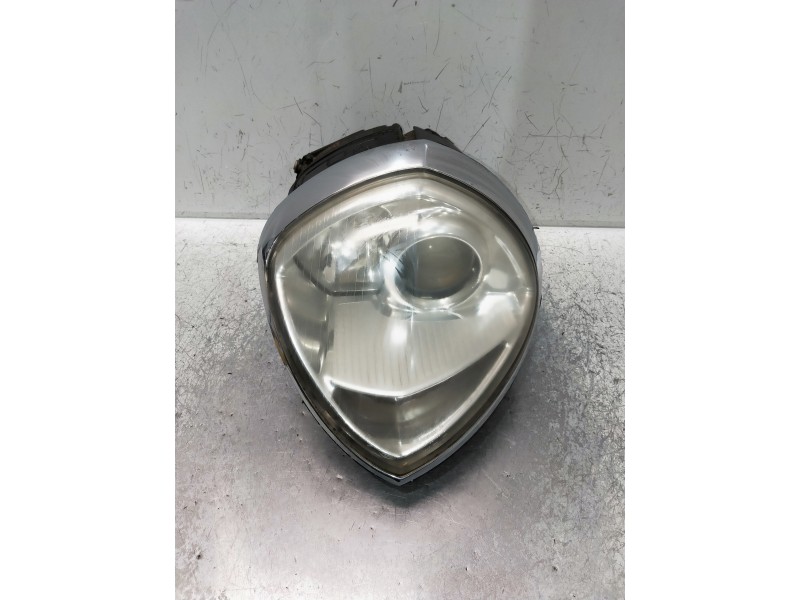 Recambio de faro izquierdo para lancia thesis (115) referencia OEM IAM   XENON