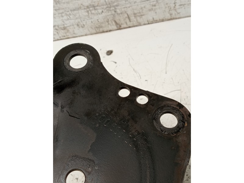 Recambio de brazo suspension superior trasero derecho para volkswagen golf viii lim. (cd1) referencia OEM IAM 5Q0505226C  