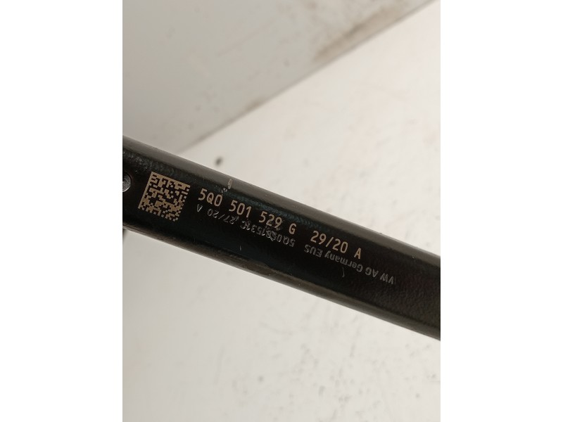 Recambio de brazo suspension inferior trasero izquierdo para volkswagen golf viii lim. (cd1) referencia OEM IAM 5Q0501529G  