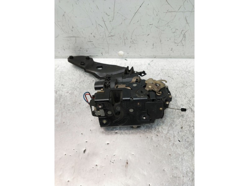 Recambio de motor cierre centralizado trasero derecho para seat leon (1m1) referencia OEM IAM   5P