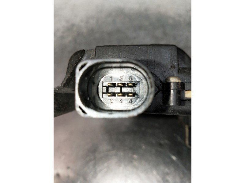 Recambio de motor cierre centralizado trasero derecho para seat leon (1m1) referencia OEM IAM   5P