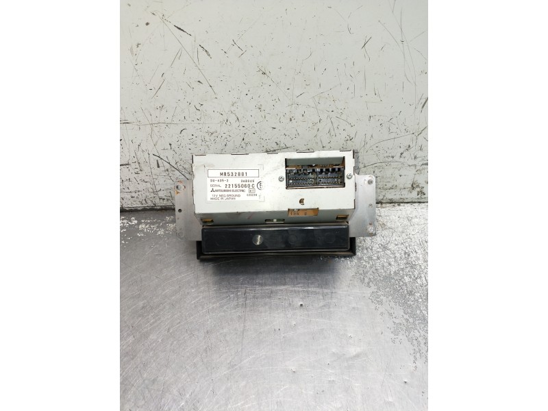 Recambio de pantalla multifuncion para mitsubishi montero (v60/v70) referencia OEM IAM MR532881 22155060 