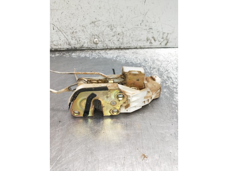 Recambio de motor cierre centralizado delantero derecho para mitsubishi montero (v60/v70) referencia OEM IAM   3P