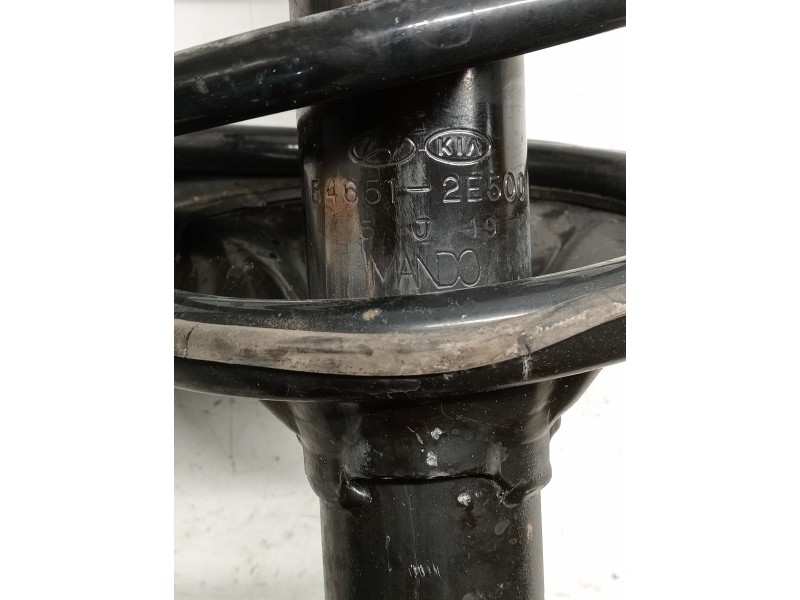 Recambio de amortiguador delantero izquierdo para hyundai tucson (jm) referencia OEM IAM 546512E500  