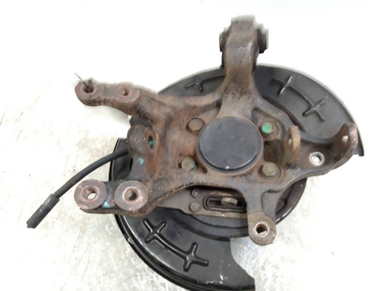 Recambio de mangueta trasera izquierda para kia carens (un) 2.0 crdi referencia OEM IAM   