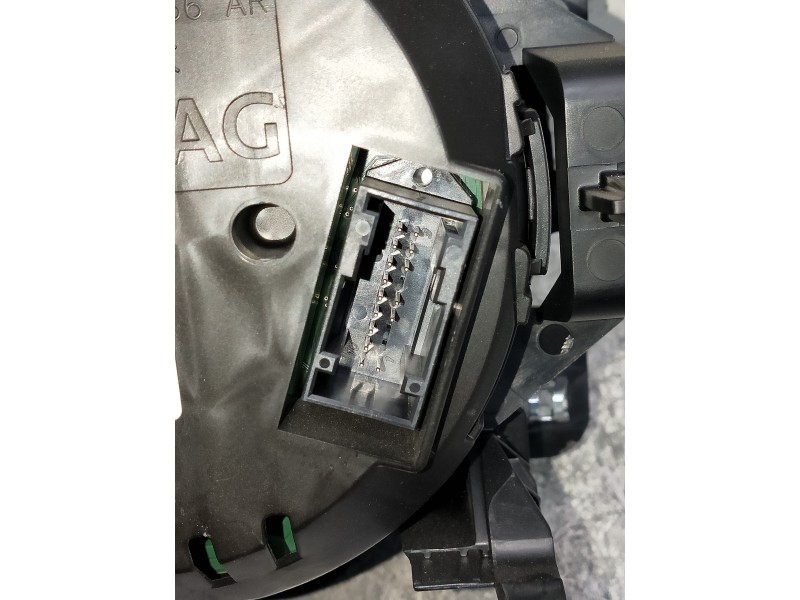 Recambio de cuadro instrumentos para volkswagen golf vii lim. 2.0 tsi referencia OEM IAM 5G1920756B  