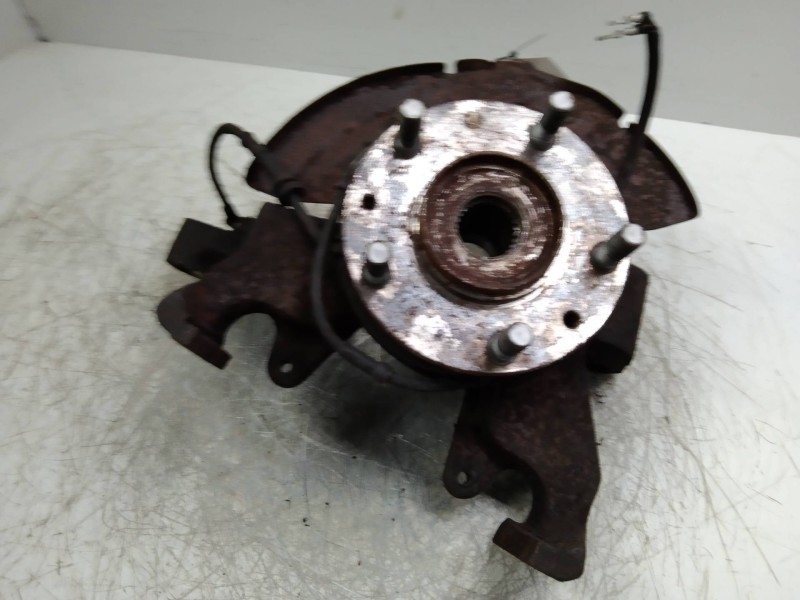 Recambio de mangueta delantera izquierda para kia carnival referencia OEM IAM   