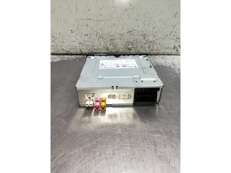 Recambio de sistema navegacion gps para volkswagen golf vii lim. 2.0 tsi referencia OEM IAM 3Q0035824B  