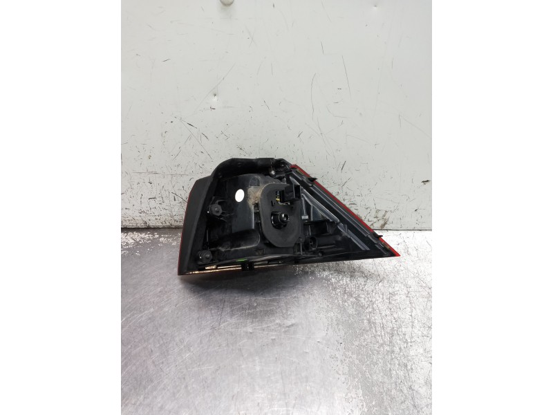 Recambio de piloto trasero izquierdo para volkswagen golf vii lim. 2.0 tsi referencia OEM IAM 5G0945207  