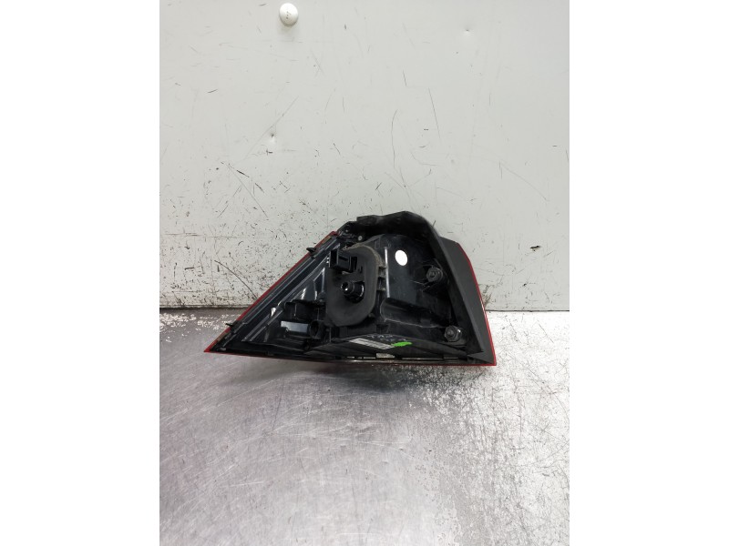 Recambio de piloto trasero derecho para volkswagen golf vii lim. 2.0 tsi referencia OEM IAM 5G0945208  