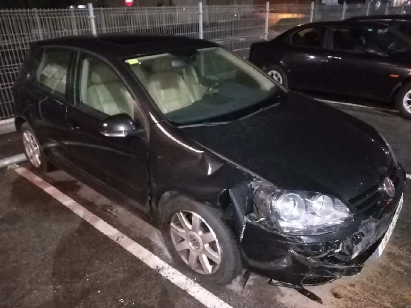 volkswagen golf v berlina (1k1) del año 2005