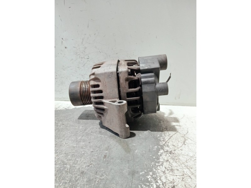 Recambio de alternador para fiat grande punto (199) referencia OEM IAM 55185076 2542884B TG9S022