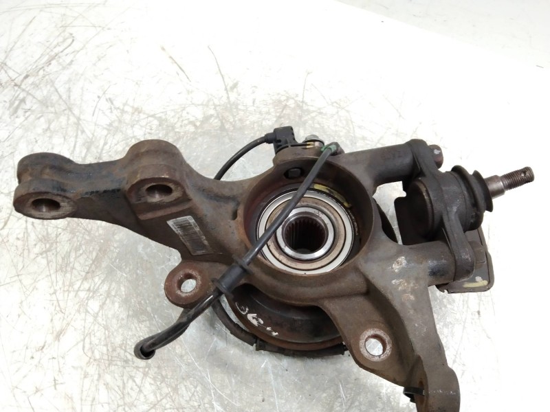 Recambio de mangueta delantera derecha para kia cee´d 1.6 cat referencia OEM IAM   