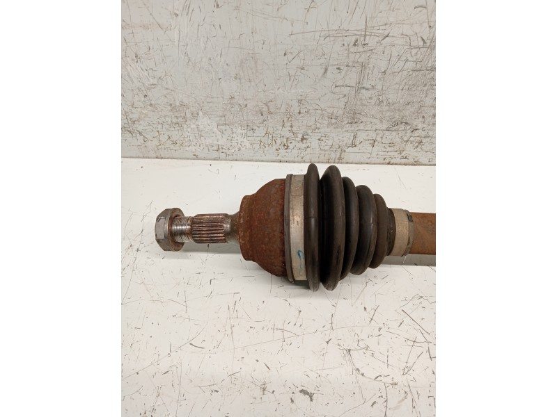 Recambio de transmision delantera izquierda para peugeot 2008 (--.2013) referencia OEM IAM 9684135380  