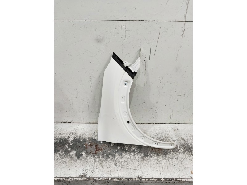 Recambio de aleta delantera derecha para citroen c4 cactus referencia OEM IAM   