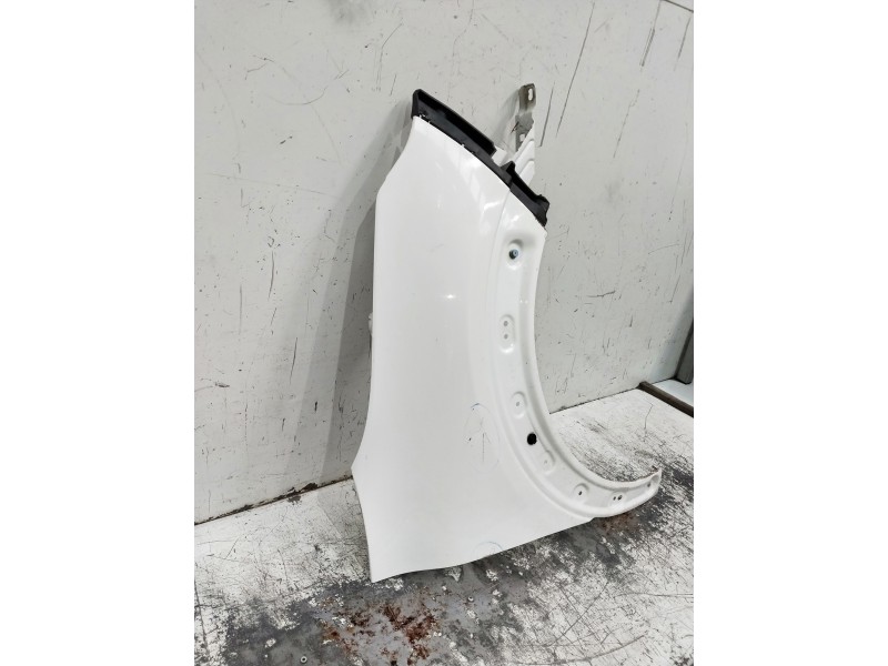 Recambio de aleta delantera derecha para citroen c4 cactus referencia OEM IAM   