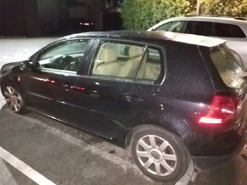 volkswagen golf v berlina (1k1) del año 2005