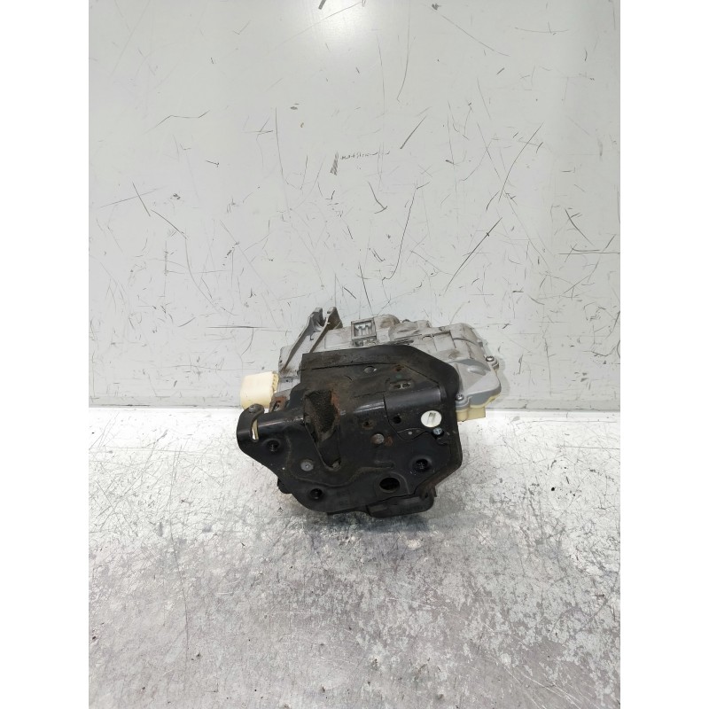 Recambio de motor cierre centralizado delantero derecho para audi a3 (8p) 2.0 tdi referencia OEM IAM 4F1837016  3P