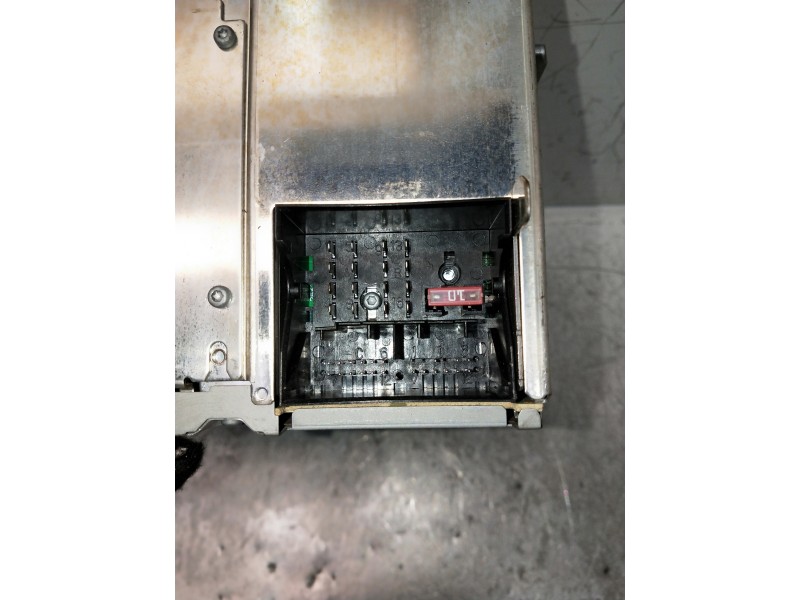 Recambio de sistema audio / radio cd para audi a3 (8p) 2.0 tdi referencia OEM IAM 8P0035186P 7647026380 