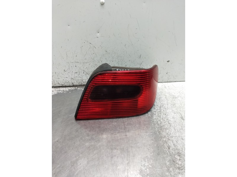 Recambio de piloto trasero derecho para citroen xsara berlina referencia OEM IAM   