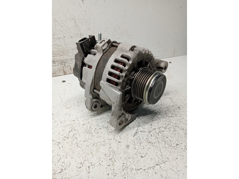 Recambio de alternador para kia rio (yb) referencia OEM IAM 3730004950  