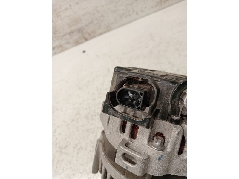 Recambio de alternador para kia rio (yb) referencia OEM IAM 3730004950  