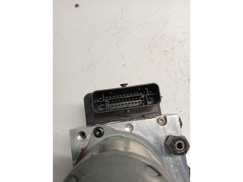 Recambio de abs para kia rio (yb) referencia OEM IAM BE6003V102 58920H8200 