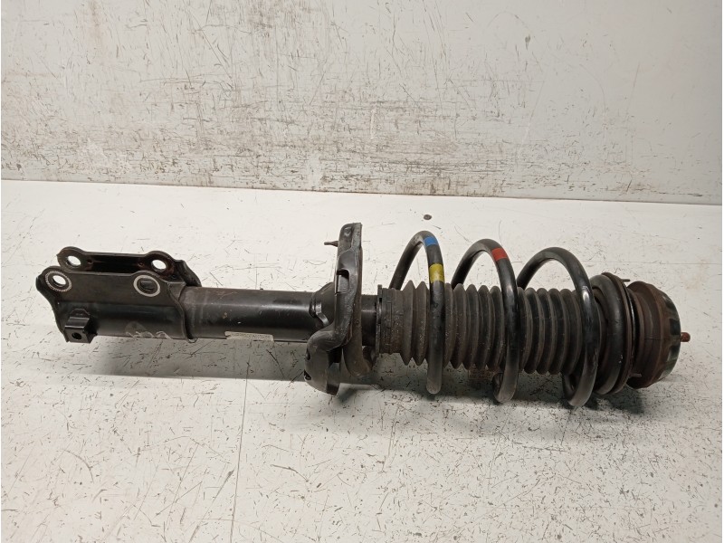 Recambio de amortiguador delantero derecho para kia rio (yb) referencia OEM IAM 54660H8200  