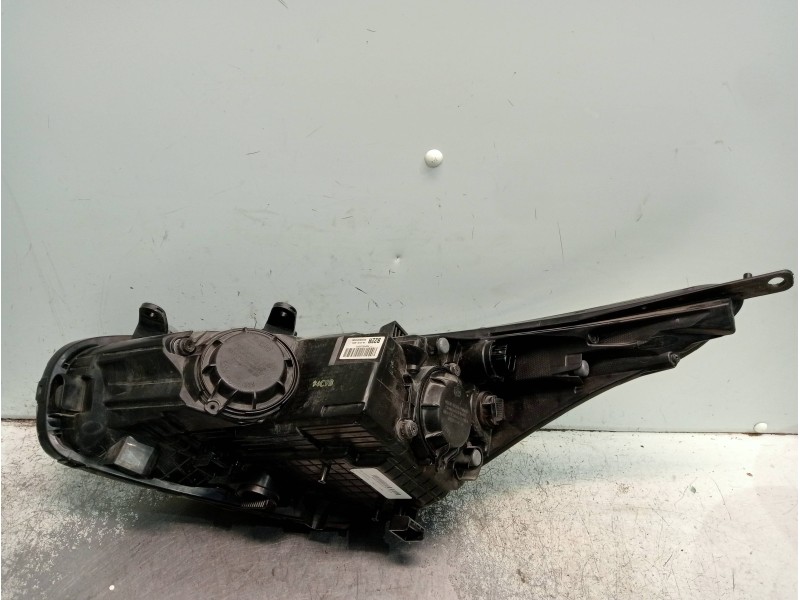 Recambio de faro derecho para kia cee´d concept referencia OEM IAM R009B220DMO B22R 