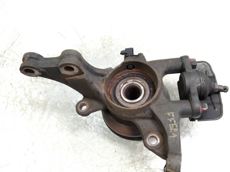 Recambio de mangueta delantera izquierda para kia cee´d 1.4 cat referencia OEM IAM   