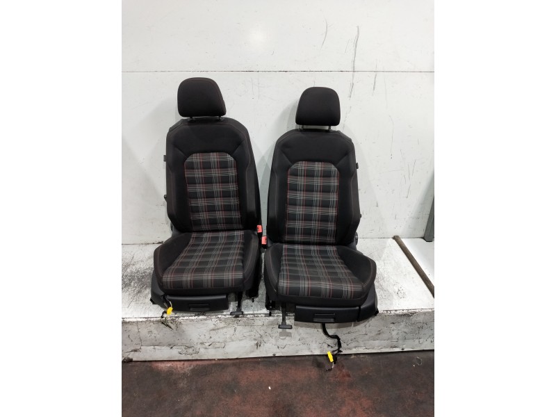 Recambio de juego asientos completo para volkswagen golf vii lim. 2.0 tsi referencia OEM IAM  3P CON TAPIZADOS