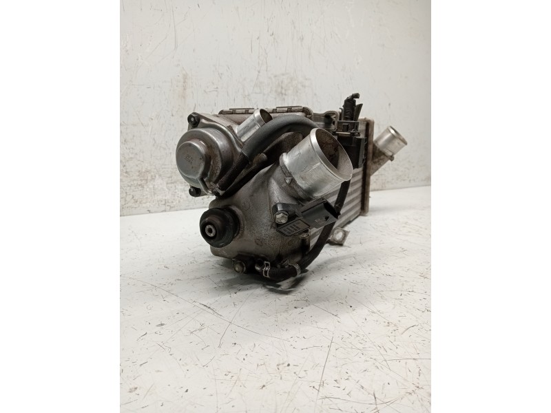 Recambio de intercooler para kia rio (yb) referencia OEM IAM 2827004610  