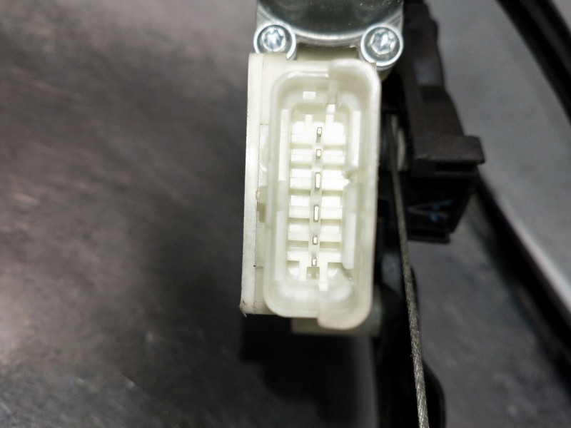 Recambio de elevalunas delantero derecho para citroen c4 picasso referencia OEM IAM 9675924680  5P